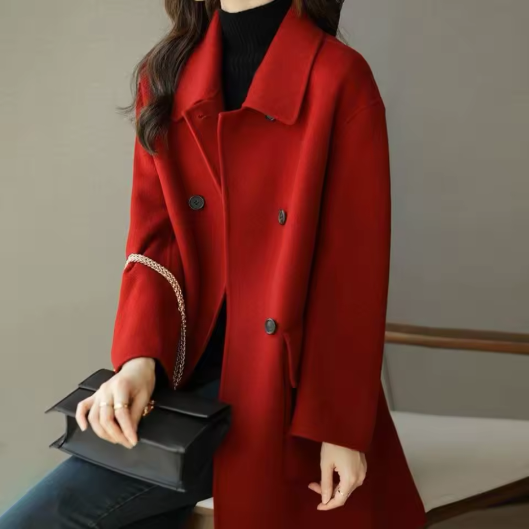 Valerie – Warm and Elegant Coat