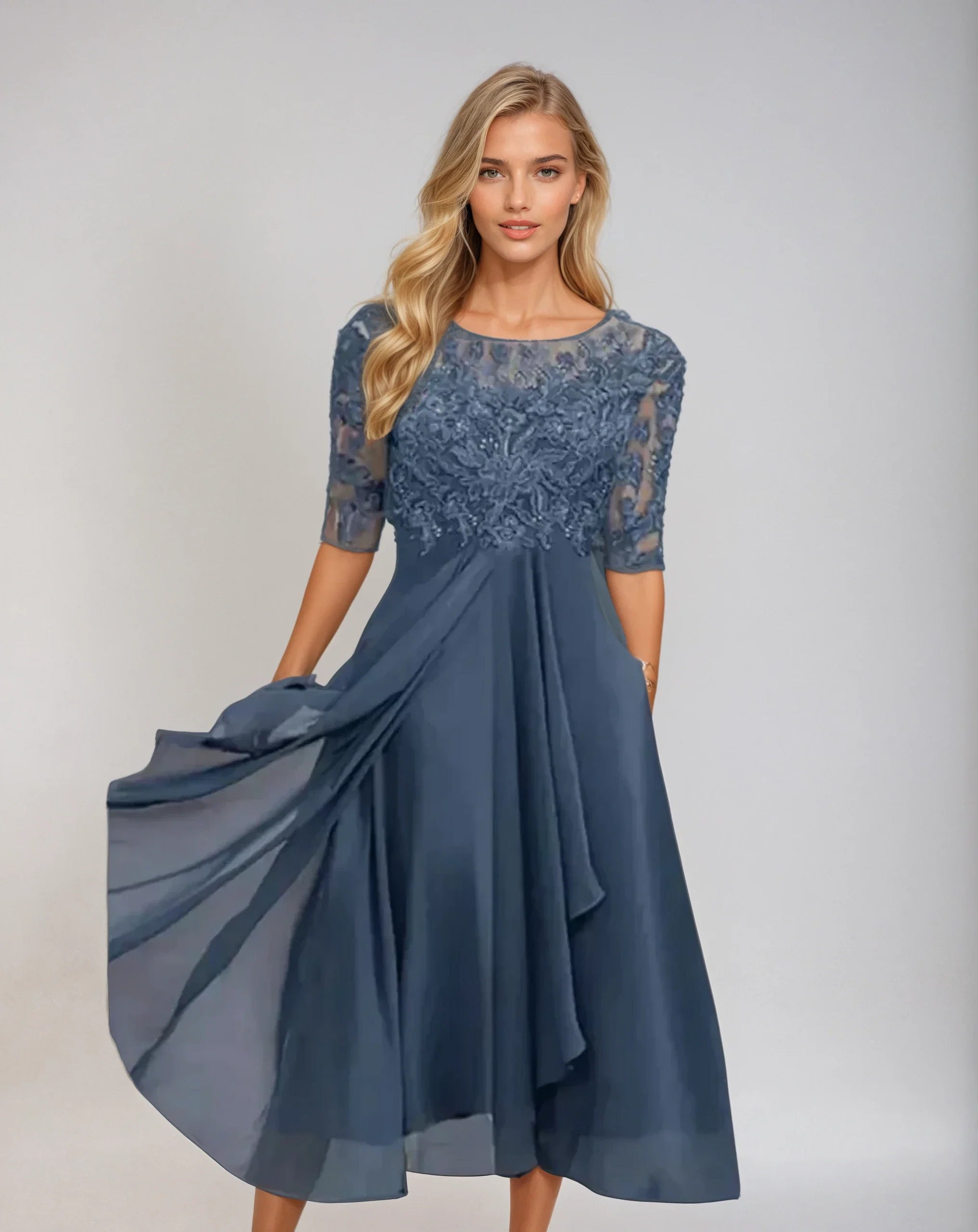 Eilis - Graceful Detailed Dress