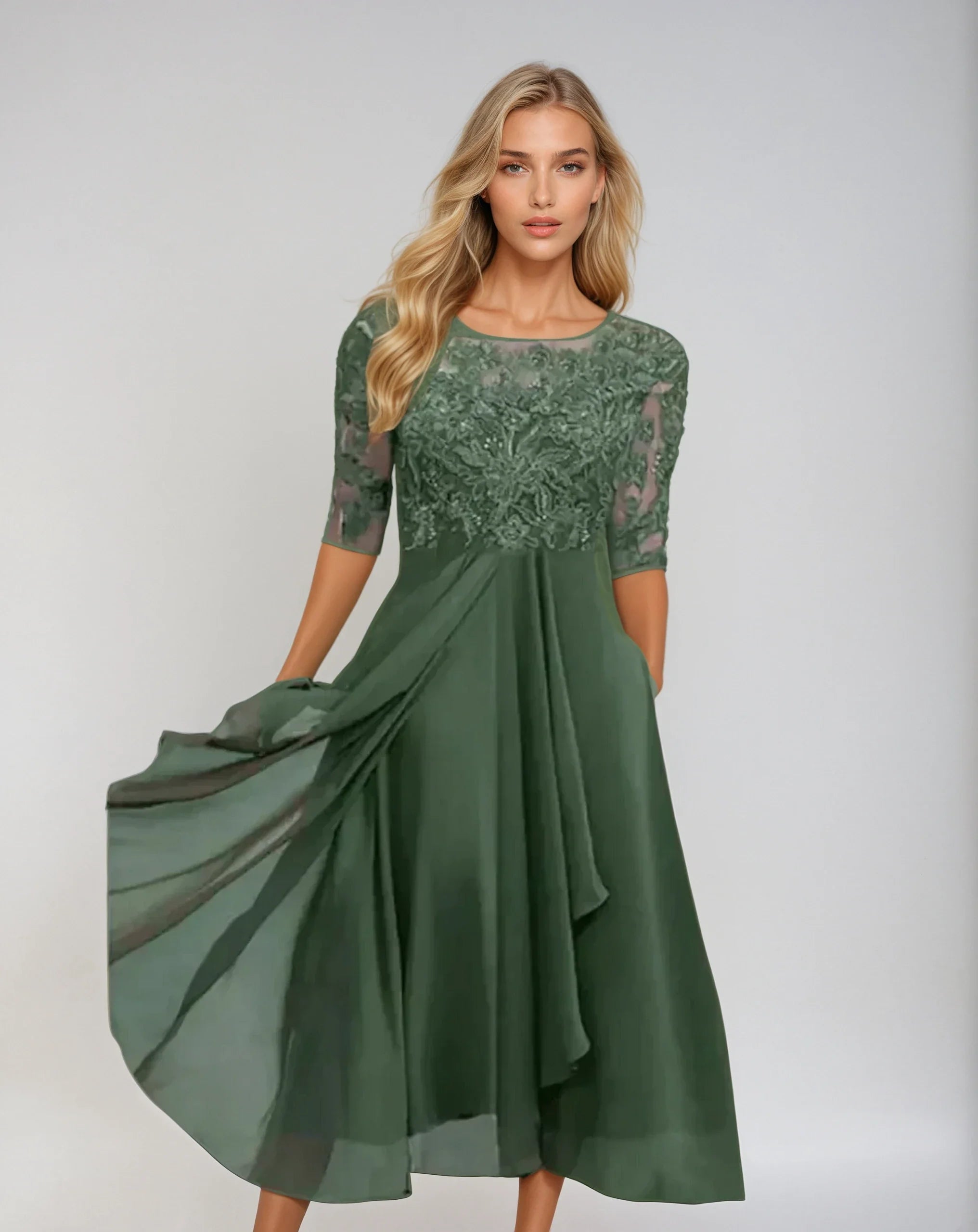 Eilis - Graceful Detailed Dress