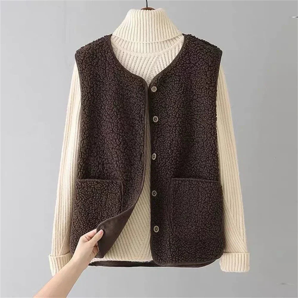 Isabelle - Classic Cardigan