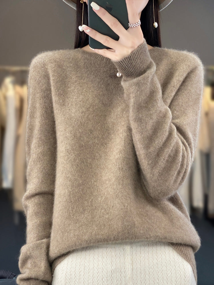 Anette - Warm Sweater for Cold Days