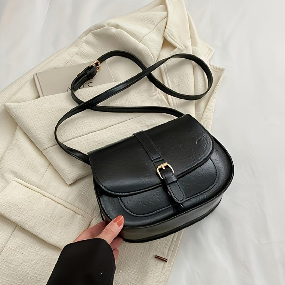 Evelyn | Classic Saddle-Shaped Crossbody Bag