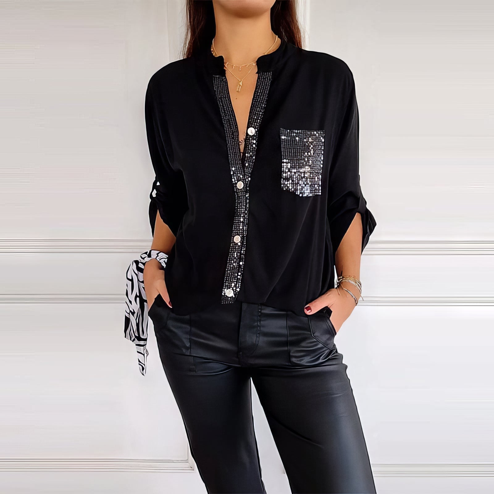 Lucy - Trendy Women's Blouse